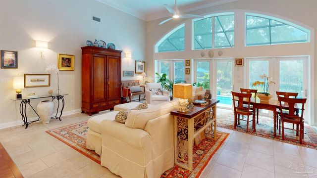 4020 Indigo Dr, Pensacola, FL 32507