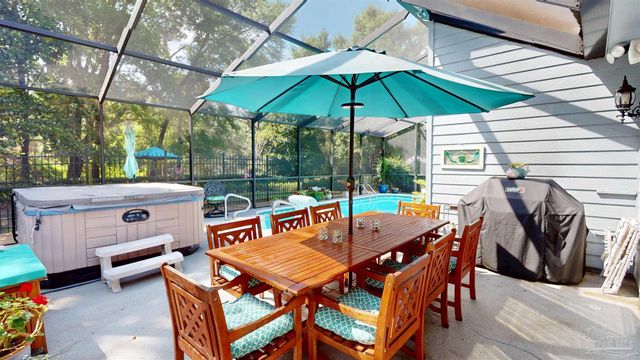 4020 Indigo Dr, Pensacola, FL 32507