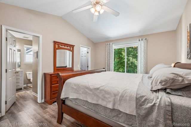 2787 Riverside Drive, Waterford Charter Township, MI 48329