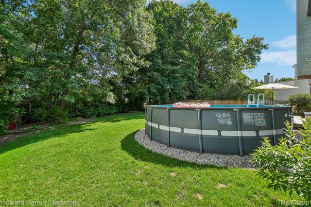 2787 Riverside Drive, Waterford Charter Township, MI 48329