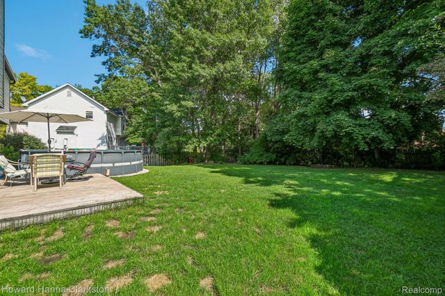 2787 Riverside Drive, Waterford Charter Township, MI 48329