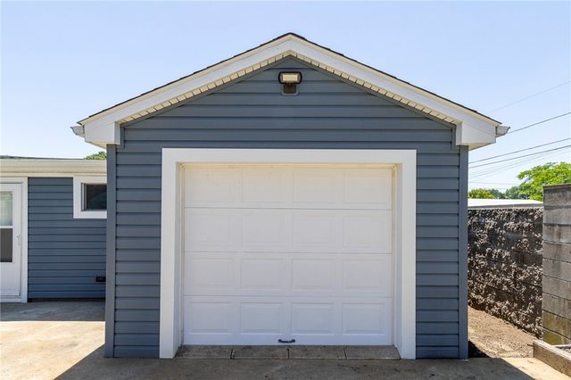 175 Leonard Avenue, East Providence, RI 02914