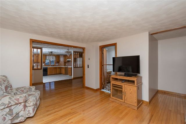 175 Leonard Avenue, East Providence, RI 02914