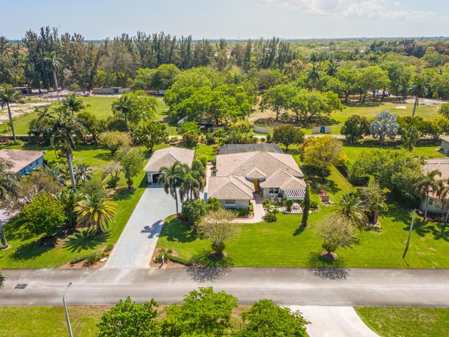 5970 SW 55th Street, Davie, FL 33314