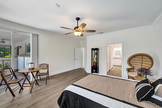 5970 SW 55th Street, Davie, FL 33314