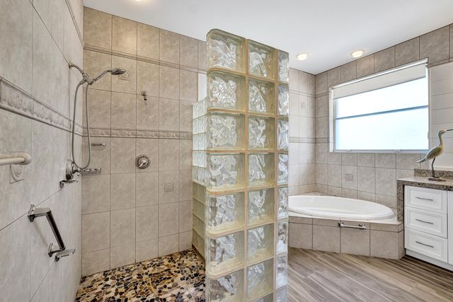 5970 SW 55th Street, Davie, FL 33314