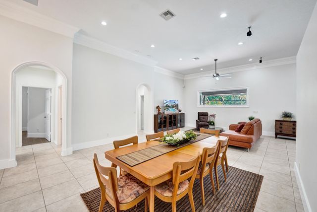 5970 SW 55th Street, Davie, FL 33314