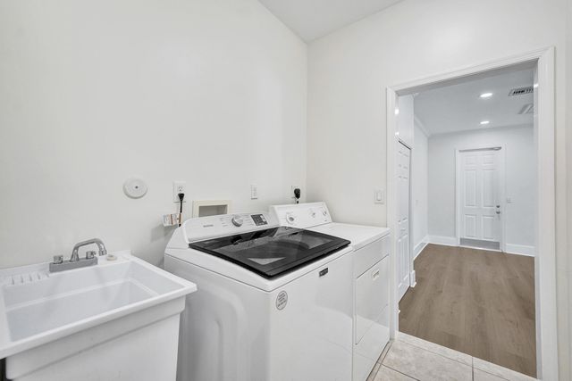 5970 SW 55th Street, Davie, FL 33314