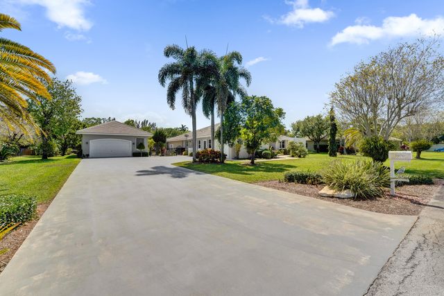5970 SW 55th Street, Davie, FL 33314