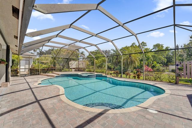 5970 SW 55th Street, Davie, FL 33314