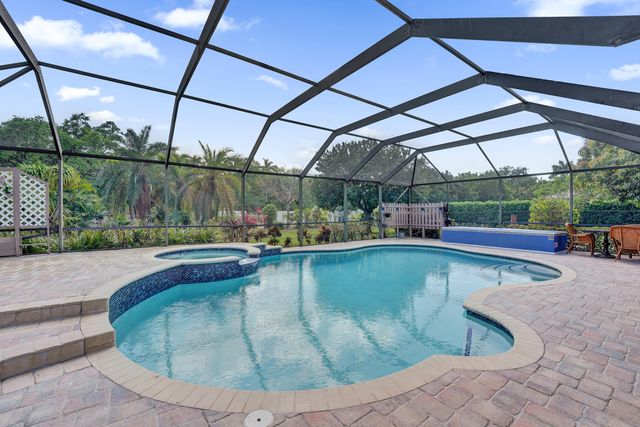 5970 SW 55th Street, Davie, FL 33314