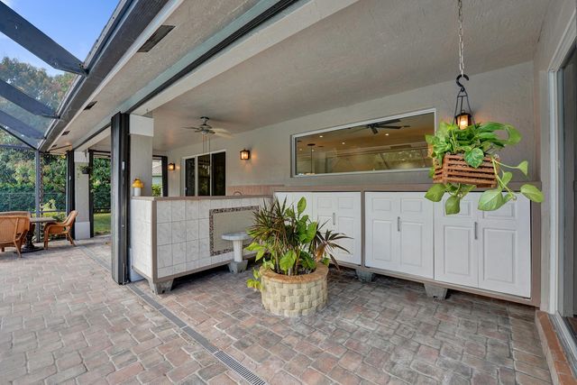 5970 SW 55th Street, Davie, FL 33314