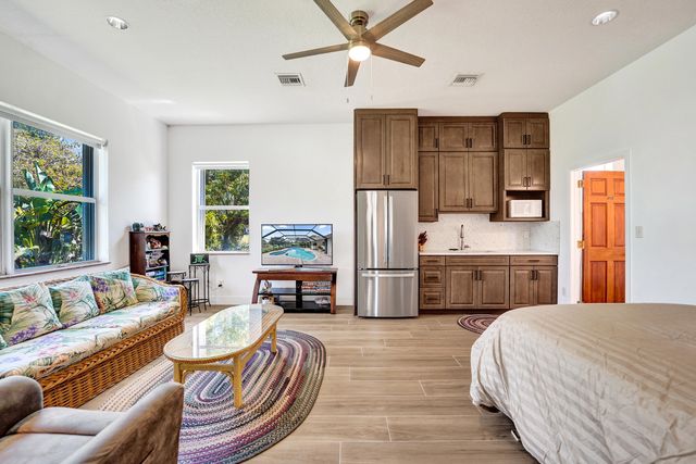 5970 SW 55th Street, Davie, FL 33314