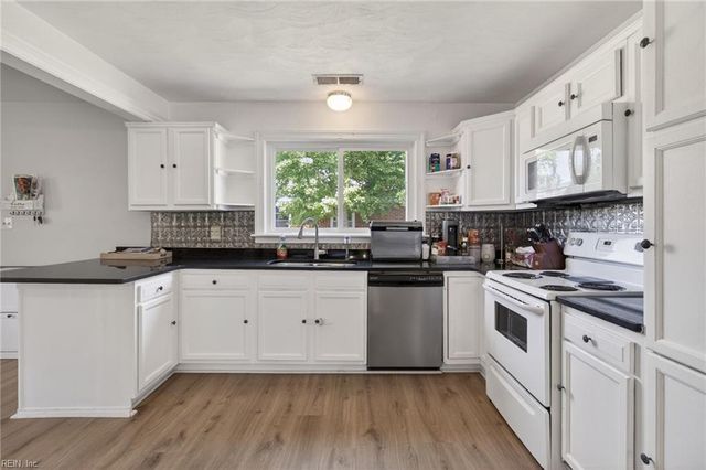 4621 Haywood DR, Portsmouth, VA 23703