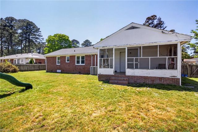 4621 Haywood DR, Portsmouth, VA 23703