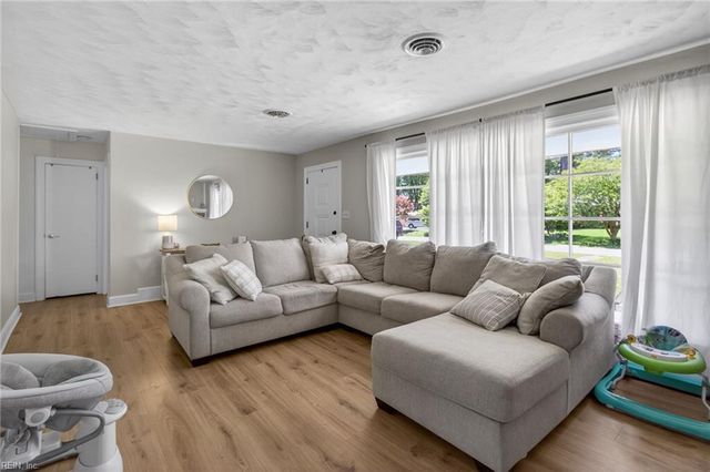 4621 Haywood DR, Portsmouth, VA 23703