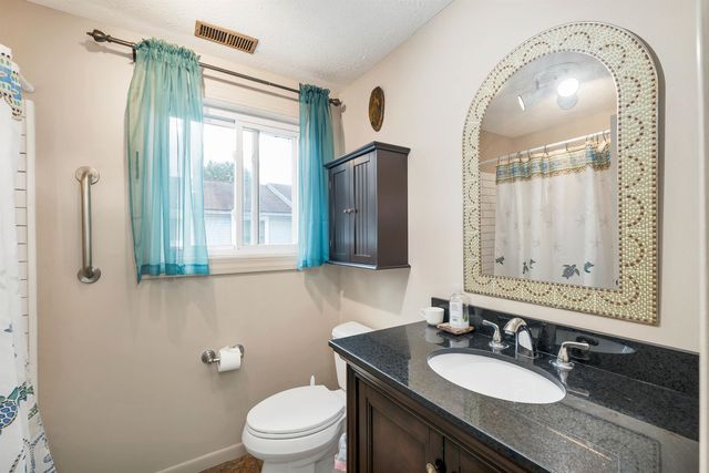 23 Ritter St, Nashua, NH 03060