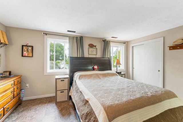 23 Ritter St, Nashua, NH 03060