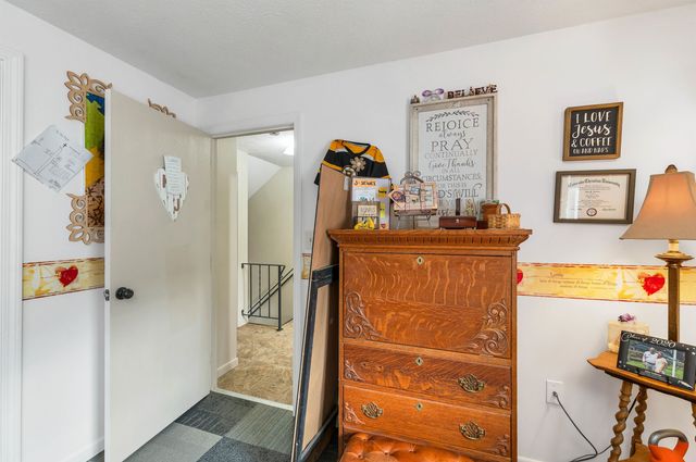 23 Ritter St, Nashua, NH 03060