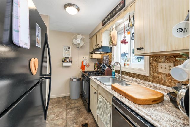 23 Ritter St, Nashua, NH 03060