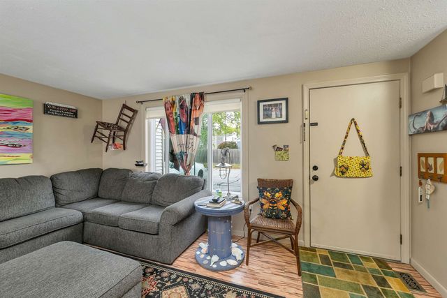 23 Ritter St, Nashua, NH 03060
