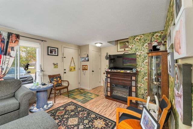 23 Ritter St, Nashua, NH 03060