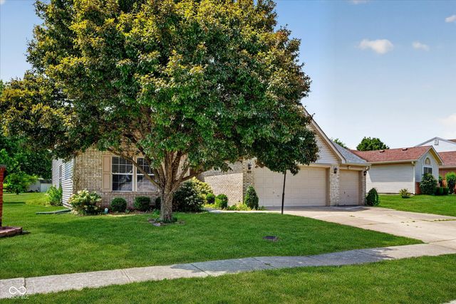7955 Bent Willow Drive, Indianapolis, IN 46239