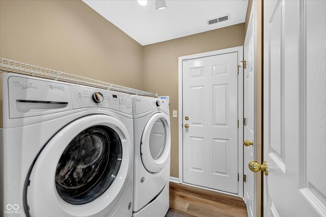 7955 Bent Willow Drive, Indianapolis, IN 46239