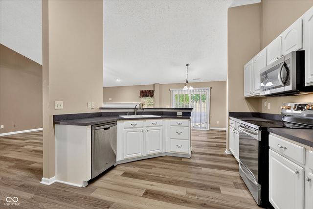 7955 Bent Willow Drive, Indianapolis, IN 46239