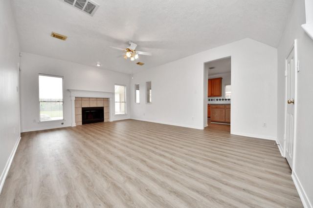 4423 Tree Line Drive, Pasadena, TX 77505