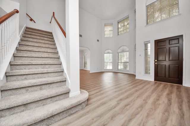 4423 Tree Line Drive, Pasadena, TX 77505