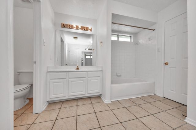 4423 Tree Line Drive, Pasadena, TX 77505