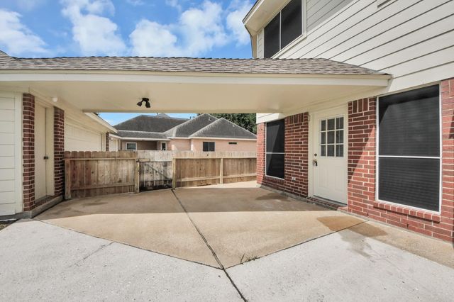 4423 Tree Line Drive, Pasadena, TX 77505
