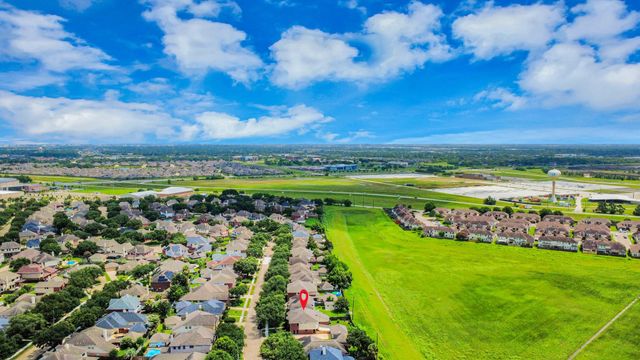 4423 Tree Line Drive, Pasadena, TX 77505