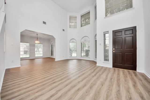 4423 Tree Line Drive, Pasadena, TX 77505