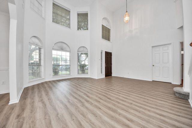 4423 Tree Line Drive, Pasadena, TX 77505
