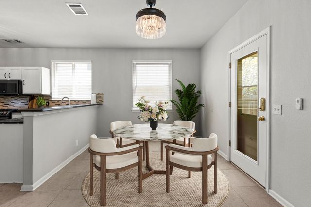 1100 Vanderbilt CIR, Pflugerville, TX 78660