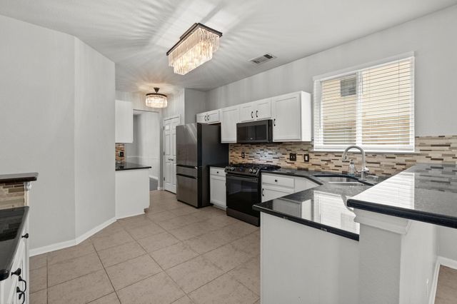 1100 Vanderbilt CIR, Pflugerville, TX 78660