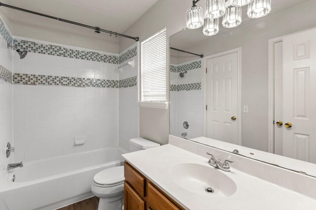 1100 Vanderbilt CIR, Pflugerville, TX 78660