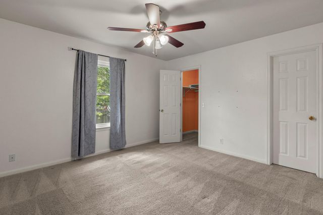 1100 Vanderbilt CIR, Pflugerville, TX 78660