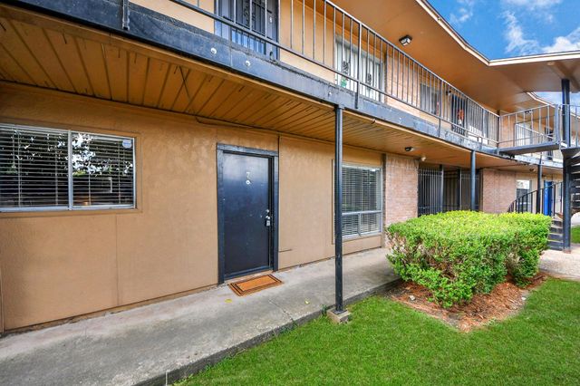 1529 Wirt Road 7, Houston, TX 77055