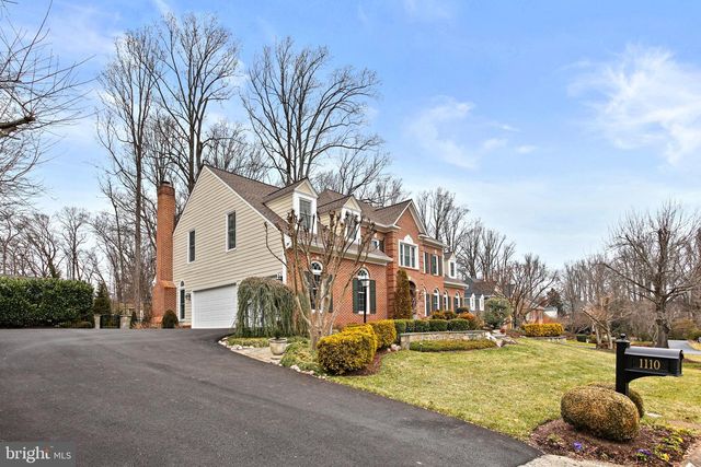 1110 ROUND PEBBLE LN, Reston, VA 20194