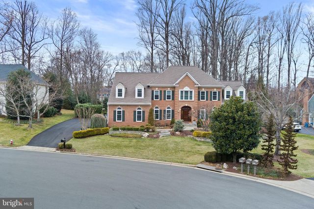 1110 ROUND PEBBLE LN, Reston, VA 20194