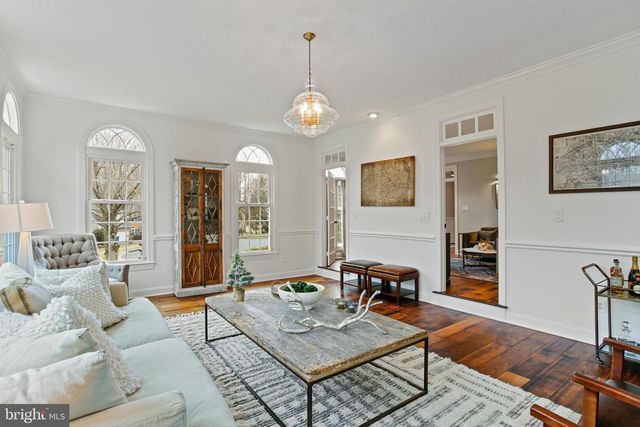 1110 ROUND PEBBLE LN, Reston, VA 20194