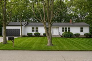 361 Erie Street, Holbrook, NY 11741