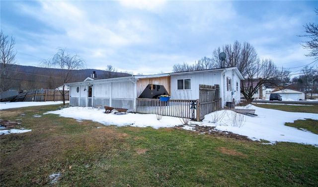 409 Oak St, North Union Twp, PA 15445