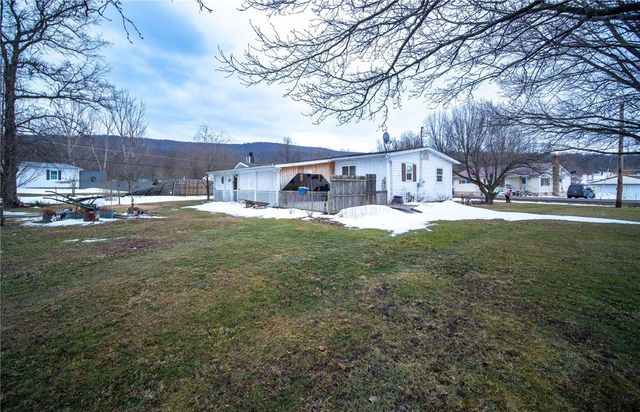 409 Oak St, North Union Twp, PA 15445