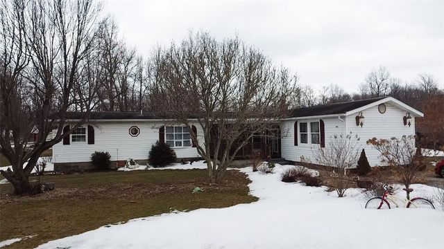 409 Oak St, North Union Twp, PA 15445