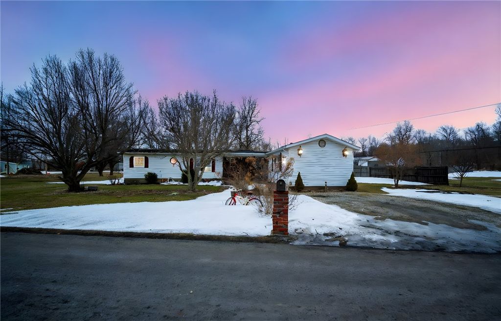 409 Oak St, North Union Twp, PA 15445