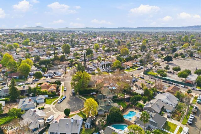 8143 Lasaine Avenue, Northridge, CA 91325